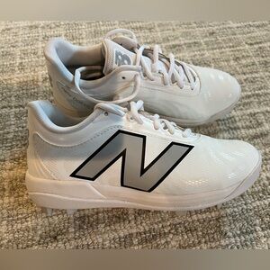 New Balance Youth Softball baseball cleats Y4.5 unisex